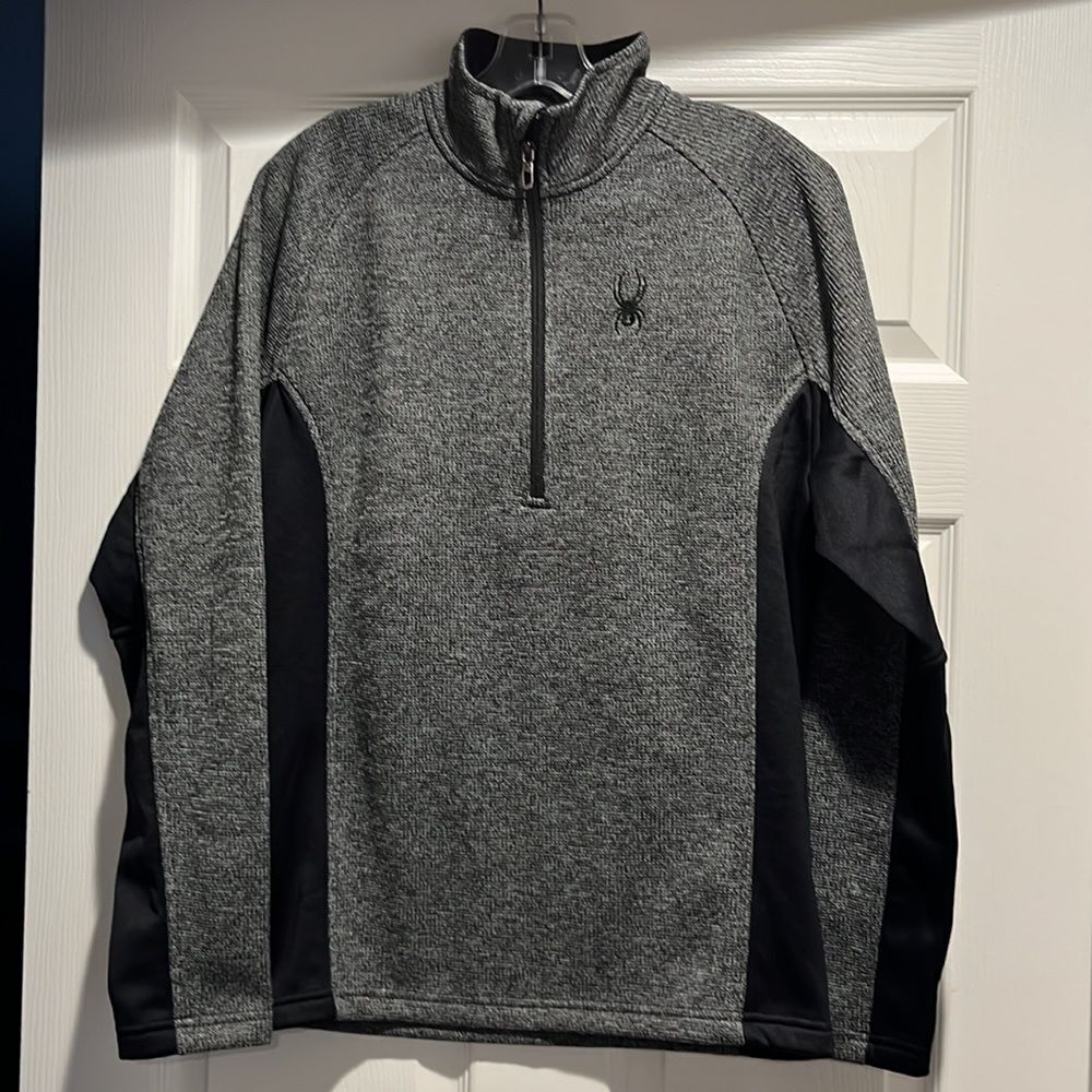Spyder Men’s Quarter Zipped Sweater Size Medium.